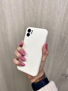Prémium minőségű alap árkategóriás tok fehér színben iPhone 11