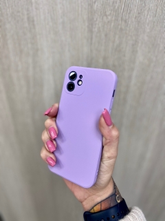Prémium minőségű alap árkategóriás tok lila színben iPhone 12