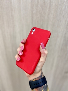Prémium minőségű alap árkategóriás tok piros színben iPhone XR