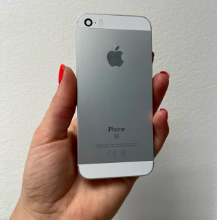 iPhone SE bontott ház ezüst színben