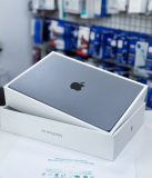 Bemutató darab Apple MacBook Air 13" (2022) M2 Chip 256GB SSD asztroszürke színben
