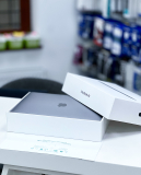 Használt Apple MacBook Air (2020) 13" M1 chip 256GB SSD asztroszürke színben